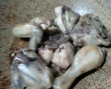 Foto langkah ke 2 dari resep Ayam goreng bawang putih simpel.