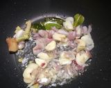 Foto langkah ke 2 dari resep Ikan bumbu iris.