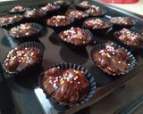 Foto langkah ke 4 dari resep Cokelat Kacang Sprinkle.