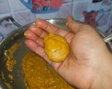 A picture of step 3 of Besan ladoo.