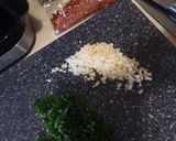 Foto del paso 2 de la receta: Spaghetti con camarones y perejil