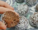 Foto del paso 3 de la receta: Trufas de coco