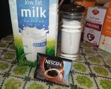 Foto langkah ke 1 dari resep Dalgona coffee lowfat.
