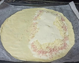 Foto del paso 2 de la receta: Empanada de masa quebrada con York, queso y bechamel