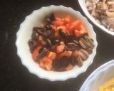 Foto del paso 4 de la receta: Fusillis en crema de verdeo con calamares y olivas negras