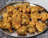 A picture of step 2 of Veg Pakora.
