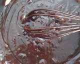 Foto langkah ke 3 dari resep Shiny Crust Brownie.