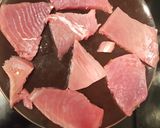 Foto del paso 1 de la receta: Pollo marino (bonito-atún)
