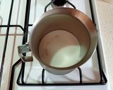 Foto del passaggio 1 della ricetta Crema pasticcera con soli tuorli