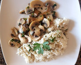 Foto del paso 5 de la receta: Champiñones salteados con arroz blanco. #paraprincipiantes