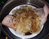 Hình bước làm 3 của món Cá hấp xì dầu