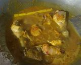 Foto langkah ke 2 dari resep Gulai pedas daun singkong rebung ayam.