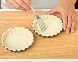 Foto del paso 10 de la receta: Masa de hojaldre (tarteletas de roquefort)