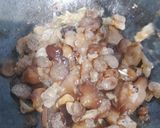 Foto langkah ke 3 dari resep Tumis Jamur Kuping Soun.