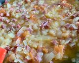 A picture of step 2 of Zamburiñas (small scallops) Galician style.
