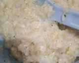 Foto langkah ke 2 dari resep Bubur tim dengan tumis daging giling, tahu, brokoli, sawi putih.