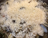 Foto del paso 3 de la receta: Arroz al azafrán con mejillones y almejas
