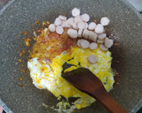 Foto langkah ke 2 dari resep Nasi Goreng Keju.