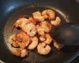 Foto del paso 6 de la receta: Tostas de patacón con guacamole y gambas