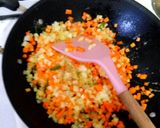 Foto langkah ke 4 dari resep Pastel Ayam Sayur.