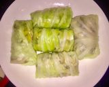 Hình bước làm 4 của món Bắp cải cuộn mọc hấp