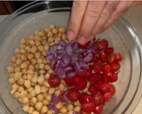 Foto del paso 1 de la receta: Ensalada de garbanzos con atún