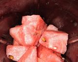 A picture of step 2 of Watermelon juice.