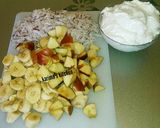 A picture of step 1 of Creamy fruits salad.