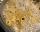Foto del paso 2 de la receta: Rigatoni con pesto rojo y burrata