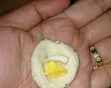 Foto langkah ke 4 dari resep 16. Cilok isi telur ala Bunda.