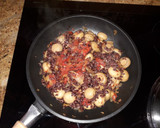 Foto del paso 5 de la receta: Arroz rojo con champiñón