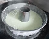 Foto langkah ke 6 dari resep 95.Putu Ayu Loyang No Mixer.