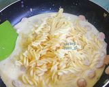 Foto langkah ke 3 dari resep Fusilli & cheese sausage.
