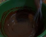 Foto langkah ke 2 dari resep Ogura Chocolate Cake.