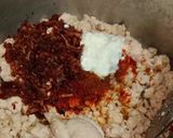 A picture of step 4 of Qeema,matar,aloo (chicken).