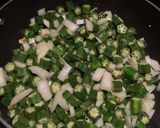 A picture of step 2 of Spicy Okra.