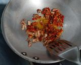 Foto langkah ke 2 dari resep Tumis bunga pepaya.