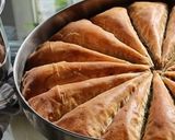 ટર્કિશ વૉલનટ ટવીશ્ટ બકલાવા (Turkis Walnut Twist Baklava Recipe In Gujarati) રેસીપી સ્ટેપ12ફોટો