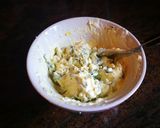 Foto del paso 4 de la receta: Barra de pan de centeno con crema de queso y hojas verdes