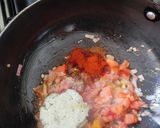 A picture of step 3 of Moth beans misal pav.