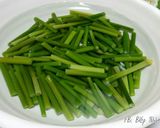 Hình bước làm 5 của món Ngồng Tỏi Xào 마늘쫑볶음