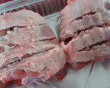 Foto del paso 2 de la receta: Codillo de cerdo con jugo de piña y puré de patata