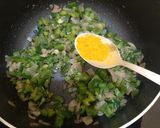 A picture of step 4 of Capsicum Egg bhurji.