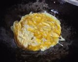 Foto langkah ke 1 dari resep Tumis kubis telor orak arik.