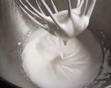 Foto del paso 3 de la receta: Tarta de dulce de leche y coco merengado