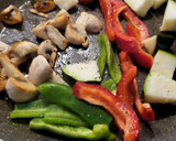 Foto del paso 7 de la receta: Salteado de pollo con garbanzos y hortalizas al curry