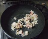 A picture of step 4 of Osho's Soy Sauce Yakisoba.