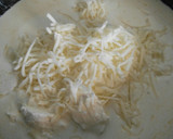 Foto del paso 3 de la receta: Fusilli con crema de queso y soja