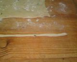 Grissini fokhagymával és bazsalikommal házilag recept fázis 17 fotója