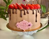 Une image de l'étape 10 de Drip cake chocolat noir fraise.